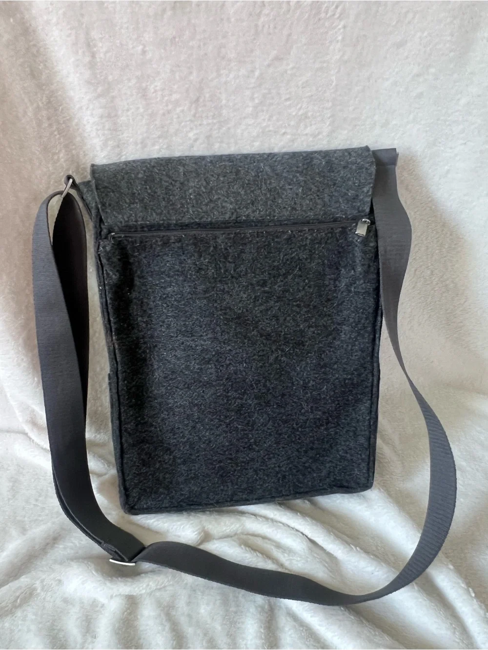 Crate&Barrel minimalist felt